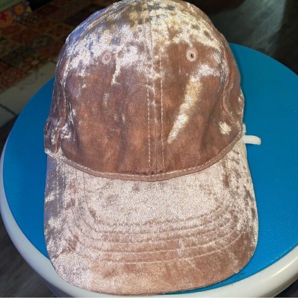 NWT CHAMPAGNE velvet baseball cap Time and Tru adjustable - Picture 1 of 4